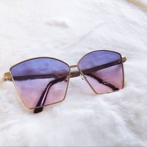 Aubrey Purple Gradient Oversized Sunglasses